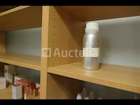Lichaamsverzorgingsproducten en inhoud van de lade - afbeelding 7 van  8