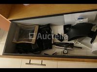 Lichaamsverzorgingsproducten en inhoud van de lade - afbeelding 2 van  10