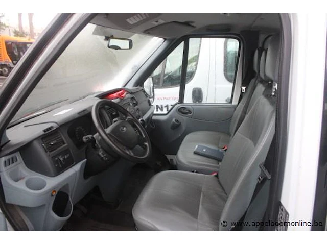 Licht vrachtwagen ford transit, datum 1ste inschrijving 17/6/2013, chassisnummer wf0nxttfnct23309, km-stand 78.830 - afbeelding 10 van  14