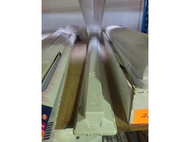 Lichtarmatuur 20 x 120 cm - afbeelding 2 van  2