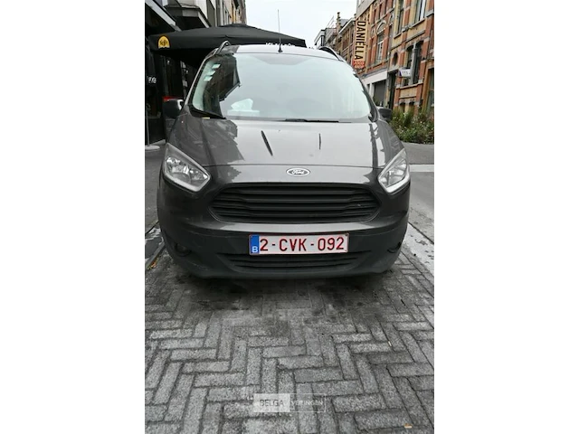 Lichte vracauto ford transis courier - afbeelding 8 van  22