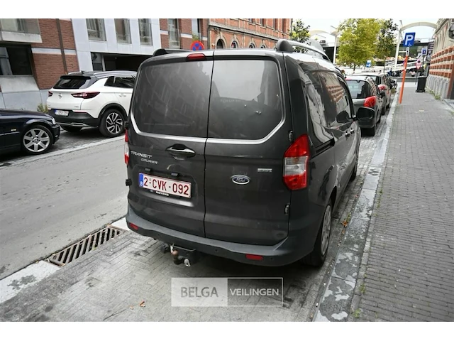 Lichte vracauto ford transis courier - afbeelding 9 van  22
