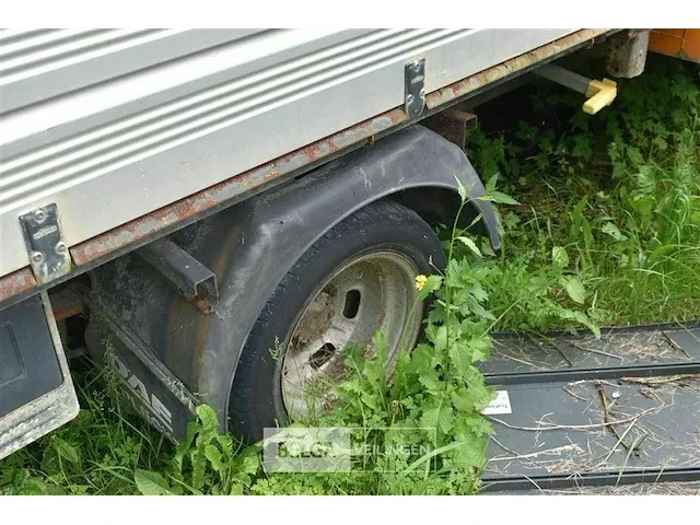 Lichte vracht iveco met kipbak - afbeelding 12 van  22