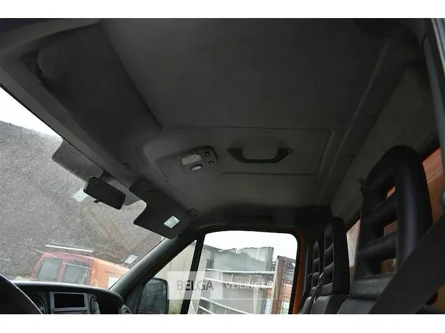 Lichte vracht iveco met kipbak - afbeelding 19 van  22