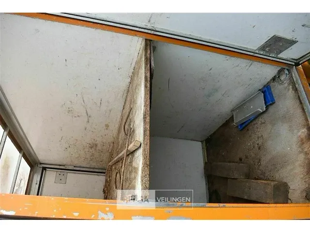 Lichte vracht iveco met kipbak - afbeelding 21 van  22