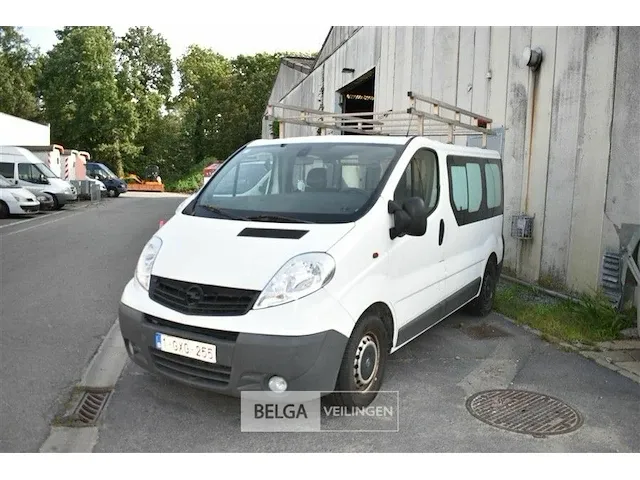 Lichte vracht opel vivaro 2,5cd 2009 - afbeelding 2 van  7