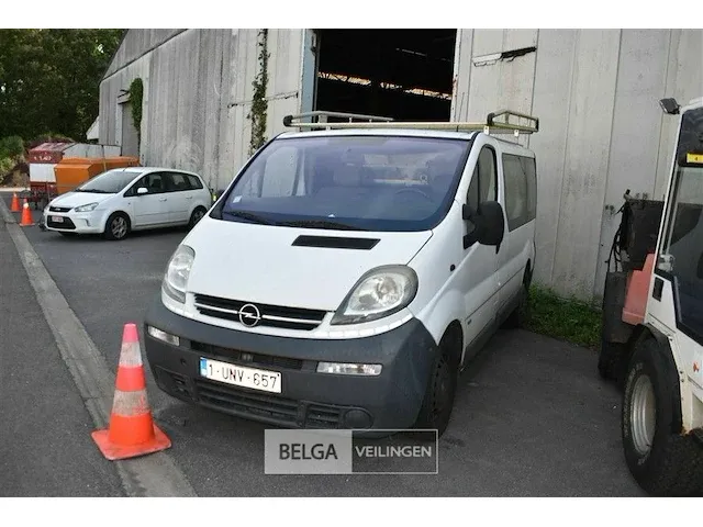 Lichte vracht opel vivaro 2,5cdi 2004 - afbeelding 2 van  5