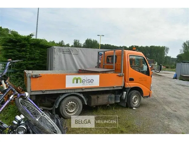Lichte vracht toyota dyna type d4d met vaste bak - afbeelding 19 van  22