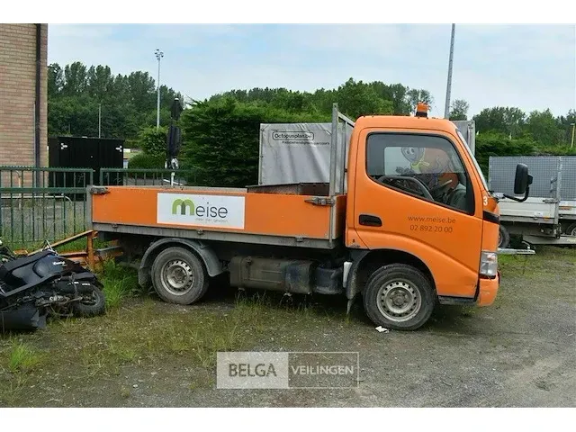 Lichte vracht toyota dyna type d4d met vaste bak - afbeelding 9 van  22