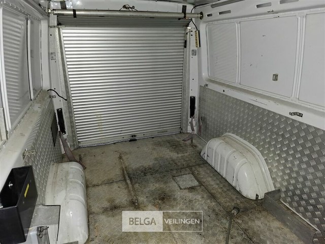 Lichte vrachtauto mercedes 313 cdi sprinter - afbeelding 23 van  28