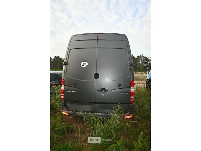 Lichte vrachtauto mercedes sprinter - afbeelding 3 van  16