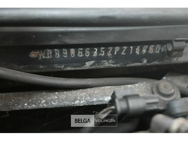 Lichte vrachtauto mercedes sprinter - afbeelding 10 van  16