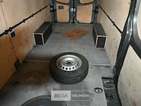 Lichte vrachtauto mercedes sprinter - afbeelding 14 van  16