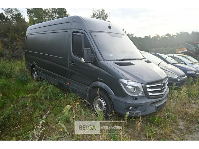 Lichte vrachtauto mercedes sprinter - afbeelding 16 van  16