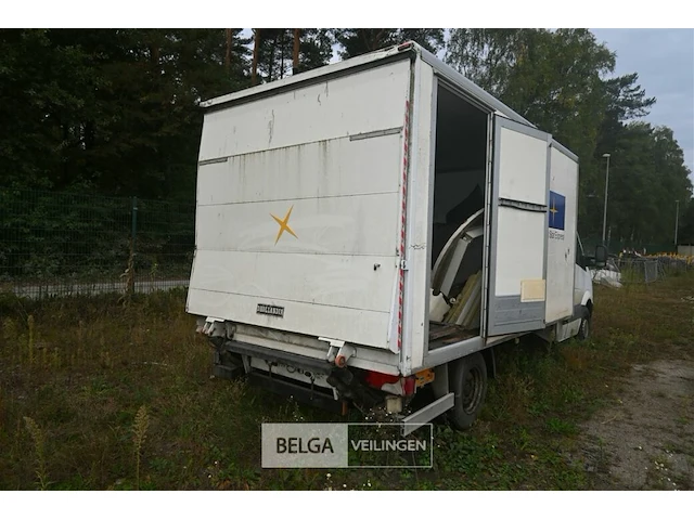 Lichte vrachtauto mercedes sprinter - afbeelding 3 van  15