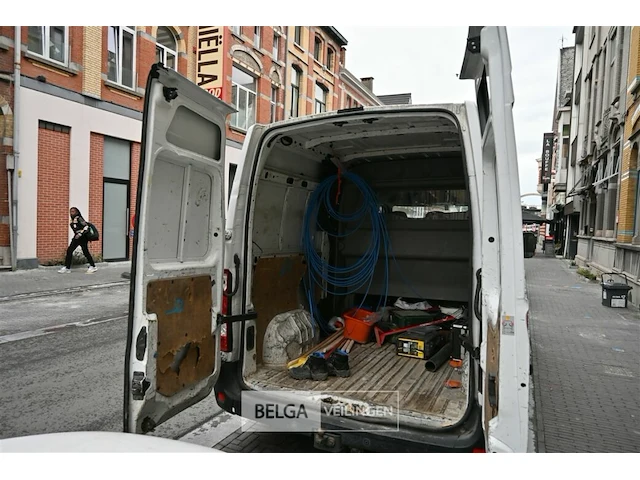 Lichte vrachtauto renault master - afbeelding 17 van  27