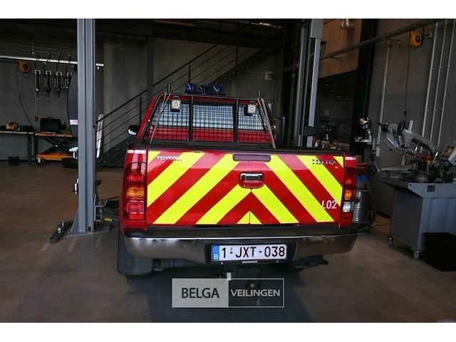 Lichte vrachtauto toyota - afbeelding 13 van  17