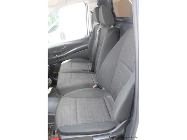 Lichte vrachtw. mercedes vito 114cdi,diesel,2143cm³,100kw, 1e inschr 06/7/20,wdf44760313474209, 104669km ,co²-uitstoot ng,euro6b,kenteken i (ii ontbeekt),gelijkvormigheidsattest,keuring tot 15/11/25, 2sleutels - afbeelding 4 van  13