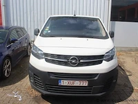 Lichte vrachtw. opel vivaro,diesel,1499cm³,88kw, 1e inschr 26/5/20, vxebyhvklz013037, km ,co²-uitstoot ng,euro6d-isc,kenteken i (ii ontbeekt),zonder gelijkvormigheidsattest,keuring tot 29/5/25, 1sleutel - afbeelding 4 van  11