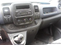 Lichte vrachtw. opel vivaro,diesel,1598cm³,66kw, 1e inschr 20/4/15, w0l4f7002fv623228, 228400km ,co²-uitstoot 170g/km,euro5b,kenteken i+ii,gelijkvormigheidsattest,keuring tot 22/4/25, 1sleutel - afbeelding 3 van  14