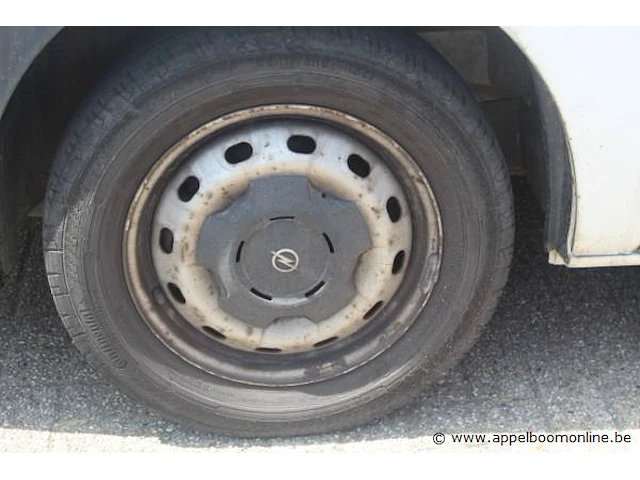 Lichte vrachtw. opel vivaro,diesel,1598cm³,66kw, 1e inschr 20/4/15, w0l4f7002fv623228, 228400km ,co²-uitstoot 170g/km,euro5b,kenteken i+ii,gelijkvormigheidsattest,keuring tot 22/4/25, 1sleutel - afbeelding 5 van  14