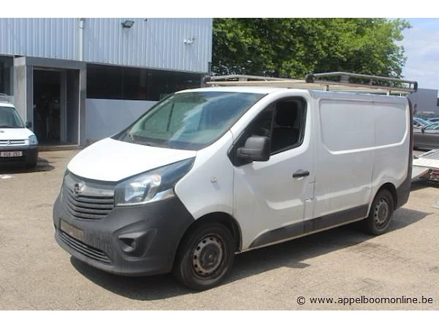 Lichte vrachtw. opel vivaro,diesel,1598cm³,66kw, 1e inschr 20/4/15, w0l4f7002fv623228, 228400km ,co²-uitstoot 170g/km,euro5b,kenteken i+ii,gelijkvormigheidsattest,keuring tot 22/4/25, 1sleutel - afbeelding 1 van  14