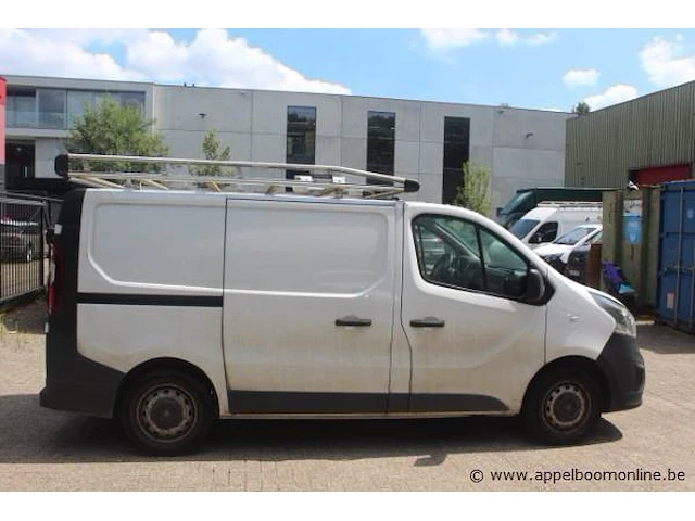 Lichte vrachtw. opel vivaro,diesel,1598cm³,66kw, 1e inschr 20/4/15, w0l4f7002fv623228, 228400km ,co²-uitstoot 170g/km,euro5b,kenteken i+ii,gelijkvormigheidsattest,keuring tot 22/4/25, 1sleutel - afbeelding 9 van  14