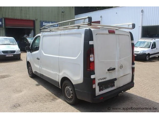 Lichte vrachtw. opel vivaro,diesel,1598cm³,66kw, 1e inschr 20/4/15, w0l4f7002fv623228, 228400km ,co²-uitstoot 170g/km,euro5b,kenteken i+ii,gelijkvormigheidsattest,keuring tot 22/4/25, 1sleutel - afbeelding 11 van  14