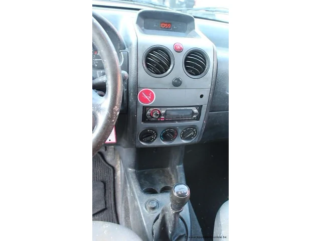 Lichte vrachtwagen citroen berlingo, benzine, 1360cm³, 55kw, 1e inschr 11/04/06, vf7gbkfwc9420853, 95868km,co²-uitstoot ng, euro4, kentekenbewijs, gelijkvormigheidsattest,keuring tot 28/04/25, 2sleutels - afbeelding 10 van  20