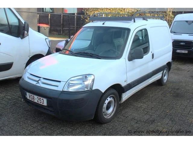 Lichte vrachtwagen citroen berlingo, benzine, 1360cm³, 55kw, 1e inschr 11/04/06, vf7gbkfwc9420853, 95868km,co²-uitstoot ng, euro4, kentekenbewijs, gelijkvormigheidsattest,keuring tot 28/04/25, 2sleutels - afbeelding 1 van  20