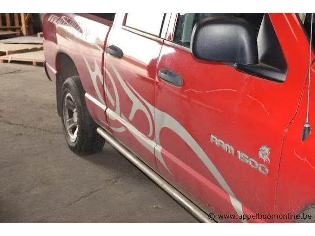 Lichte vrachtwagen dodge ram 1500,benzine, 5700cm³, 250kw,1ste inschr 26/01/2004, 1d7ha18d04s604550, 81336km, co²-*uitstoot ng, euro ng, kenteken, zonder gelijkvormigheidsattest, keuring tot 03/09/24, 1sleutel - afbeelding 3 van  14