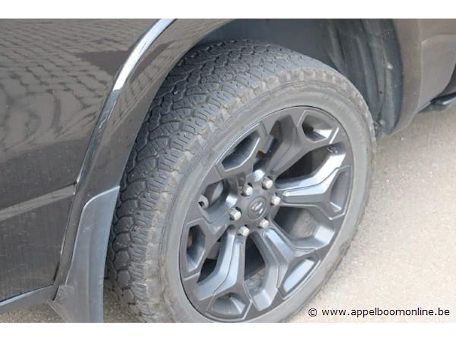 Lichte vrachtwagen dodge ram, datum 1ste inschrijving 6/11/2020, chassisnummer 1c6srfht2ln283483, lpg/benzine km-stand 76.960 - afbeelding 9 van  12