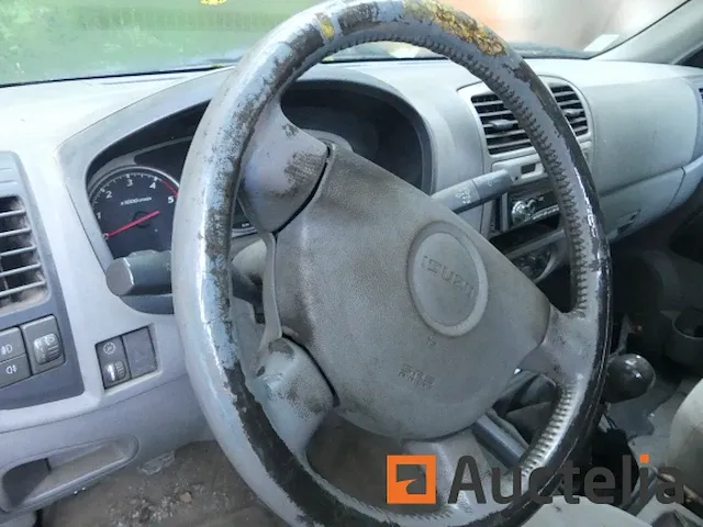 Lichte vrachtwagen dubbele cabine isuzu rodeo 2.5 4wd (2006-251.356 km) - afbeelding 3 van  31