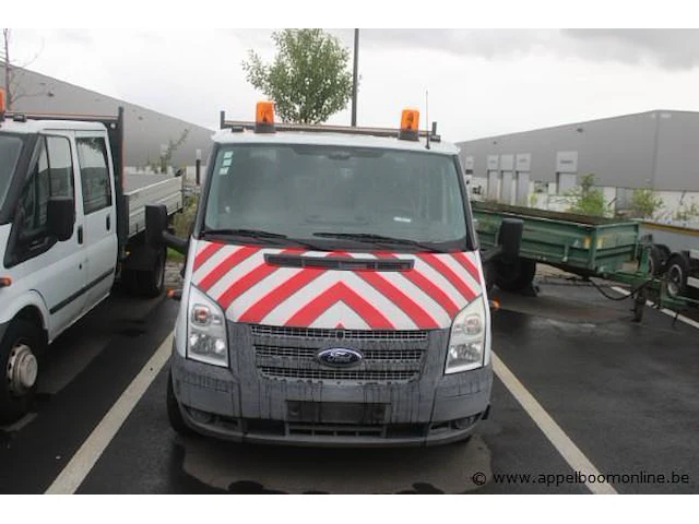 Lichte vrachtwagen ford transit, dubbel cabine, datum 1ste inschrijving 17/06/2013, km-stand 51,240, chassisnummerwf0nxxttfnct23668 - afbeelding 8 van  15
