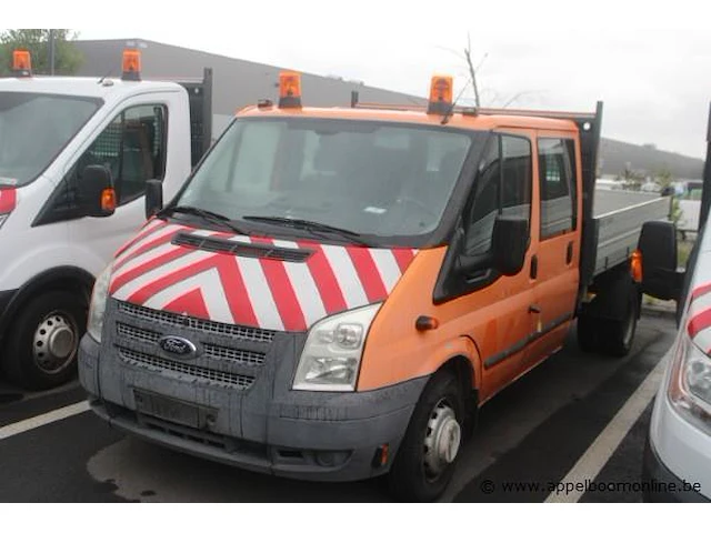Lichte vrachtwagen ford transit, dubbel cabine, datum 1ste inschrijving 2/7/2013, chassisnummer wf0nxxttfncy70111, km-stand 32.783 - afbeelding 1 van  16
