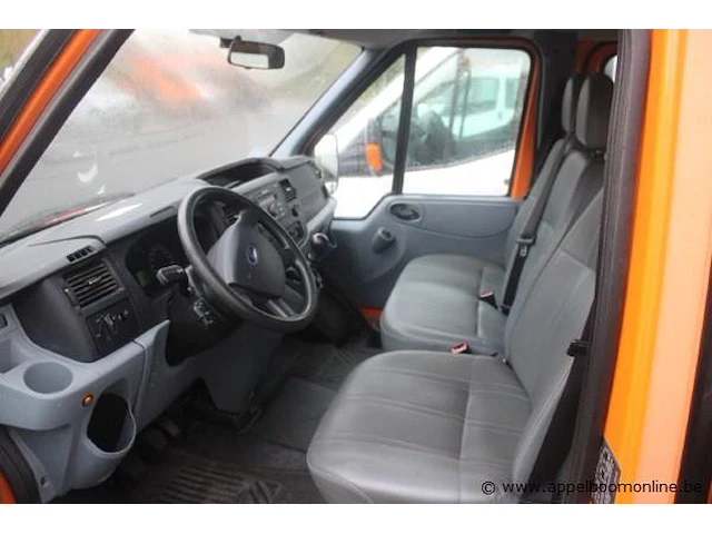 Lichte vrachtwagen ford transit, dubbel cabine, datum 1ste inschrijving 2/7/2013, chassisnummer wf0nxxttfncy70111, km-stand 32.783 - afbeelding 15 van  16