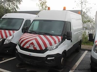Lichte vrachtwagen iveco 354n, datum 1te inschrijving 22/12/2015, chassisnummer zcfc335a205071929, km-stand 76.806,cng - afbeelding 1 van  19