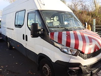 Lichte vrachtwagen iveco 35s, datum1ste inschrijving 7/12/2015, chassisnummer zcgfc335ax05066039, 55410km, euro vi, cng, c02 247, kenteken i+ii, gelijkvormigheidssattest - afbeelding 2 van  16