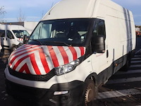 Lichte vrachtwagen iveco 35s, datum1ste inschrijving 7/12/2015, chassisnummer zcgfc335ax05066039, 55410km, euro vi, cng, c02 247, kenteken i+ii, gelijkvormigheidssattest