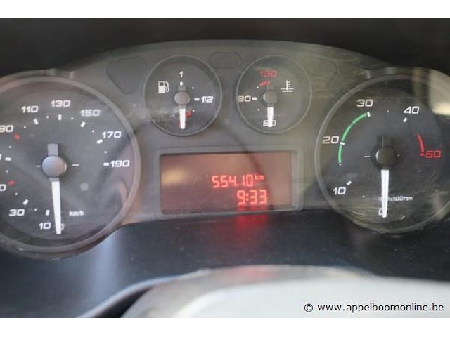 Lichte vrachtwagen iveco 35s, datum1ste inschrijving 7/12/2015, chassisnummer zcgfc335ax05066039, 55410km, euro vi, cng, c02 247, kenteken i+ii, gelijkvormigheidssattest - afbeelding 11 van  16