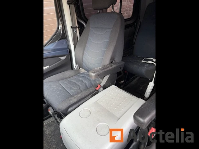 Lichte vrachtwagen iveco daily 31-180 himatic (2019 - zcf c33 5d0 05 293 704) - afbeelding 1 van  49