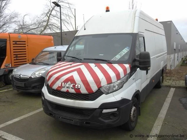 Lichte vrachtwagen iveco daily 35s14n, cng, 2998cm³, 100kw, 1e inschr 07/12/15, zcfc335a6066040, 45820km, co²-uitstoot 247g/km,euro vi,kenteken i+ii,gelijkvormigheidsattest, keuring tot 11/12/24, 2sleutels - afbeelding 1 van  19