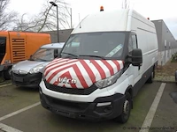 Lichte vrachtwagen iveco daily 35s14n, cng, 2998cm³, 100kw, 1e inschr 07/12/15, zcfc335a6066040, 45820km, co²-uitstoot 247g/km,euro vi,kenteken i+ii,gelijkvormigheidsattest, keuring tot 11/12/24, 2sleutels
