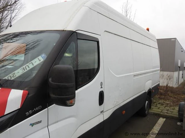 Lichte vrachtwagen iveco daily 35s14n, cng, 2998cm³, 100kw, 1e inschr 07/12/15, zcfc335a6066040, 45820km, co²-uitstoot 247g/km,euro vi,kenteken i+ii,gelijkvormigheidsattest, keuring tot 11/12/24, 2sleutels - afbeelding 12 van  19