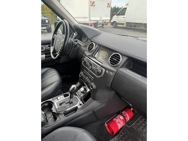 Lichte vrachtwagen landrover discovery 4, type la, variant s4kq2f, versie d7o1, ch.nr. sallaaam4ba564102, bouwjaar 14.04.2011 (sleutel, boorddocumenten: inschrijvingsbewijs deel i en gelijkvormigheidsattest) - afbeelding 8 van  41