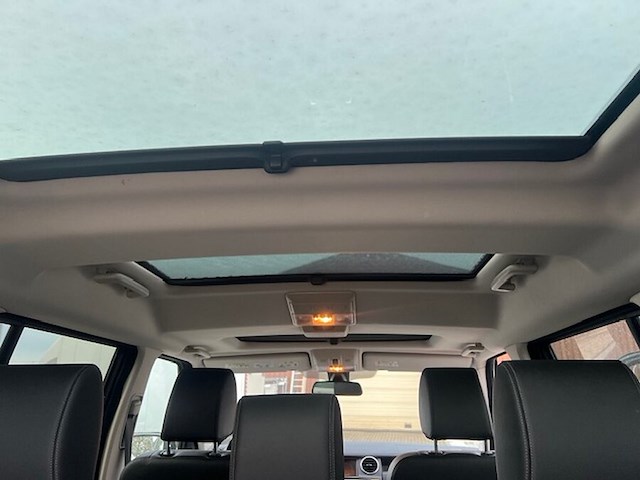 Lichte vrachtwagen landrover discovery 4, type la, variant s4kq2f, versie d7o1, ch.nr. sallaaam4ba564102, bouwjaar 14.04.2011 (sleutel, boorddocumenten: inschrijvingsbewijs deel i en gelijkvormigheidsattest) - afbeelding 20 van  41