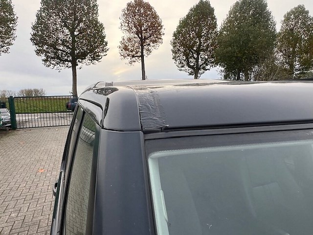 Lichte vrachtwagen landrover discovery 4, type la, variant s4kq2f, versie d7o1, ch.nr. sallaaam4ba564102, bouwjaar 14.04.2011 (sleutel, boorddocumenten: inschrijvingsbewijs deel i en gelijkvormigheidsattest) - afbeelding 31 van  41