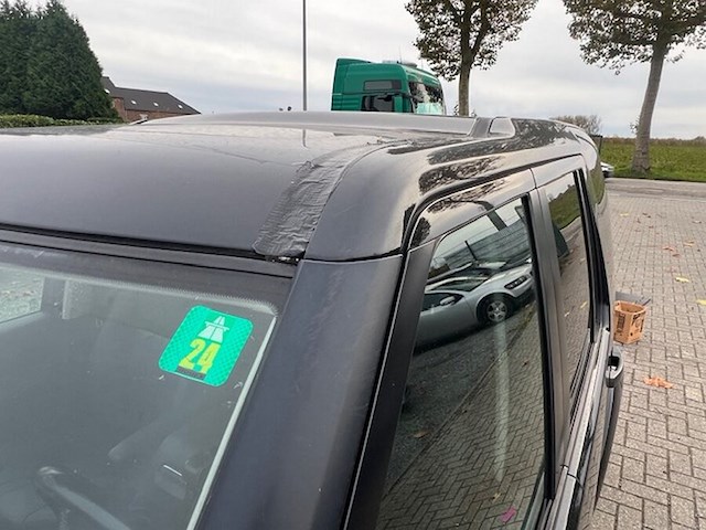 Lichte vrachtwagen landrover discovery 4, type la, variant s4kq2f, versie d7o1, ch.nr. sallaaam4ba564102, bouwjaar 14.04.2011 (sleutel, boorddocumenten: inschrijvingsbewijs deel i en gelijkvormigheidsattest) - afbeelding 33 van  41