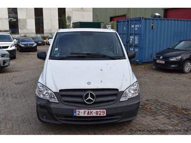 Lichte vrachtwagen mercedes, vito, datum eerste inschrijving ngk, kw ngk, wdf63960113605452, kilometerstand 425404km, 1 sleutel, geen boorddocumenten - afbeelding 9 van  16
