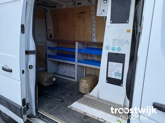 Lichte vrachtwagen met hoogwerker - afbeelding 3 van  12